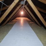 Dachbodendämmung mit begehbarem Streifen